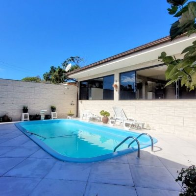 Casa Residencial com 177m², 3 quartos, 3 garagens, no bairro Bom Viver em Biguaçu