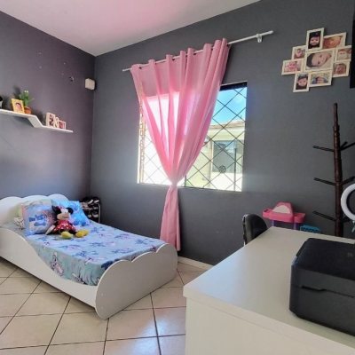 Casa Residencial com 177m², 3 quartos, 3 garagens, no bairro Bom Viver em Biguaçu