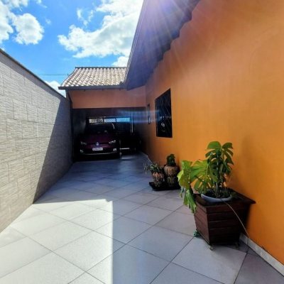 Casa Residencial com 177m², 3 quartos, 3 garagens, no bairro Bom Viver em Biguaçu