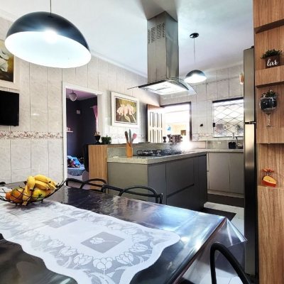 Casa Residencial com 177m², 3 quartos, 3 garagens, no bairro Bom Viver em Biguaçu