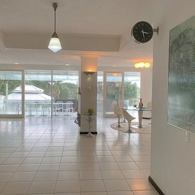 Casa Residencial com 870m², 8 quartos, 8 suítes, 4 garagens, no bairro Lagoa da Conceição em Florianópolis