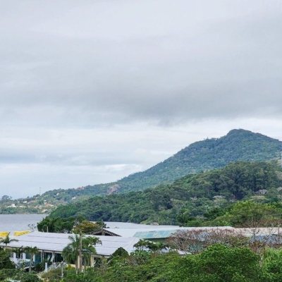 Casa Residencial com 870m², 8 quartos, 8 suítes, 4 garagens, no bairro Lagoa da Conceição em Florianópolis