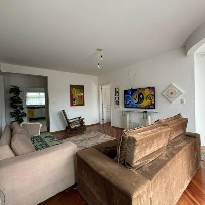 Casa Residencial com 502m², 6 quartos, 3 suítes, 4 garagens, no bairro Ingleses em Florianópolis
