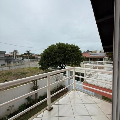 Casa Residencial com 502m², 6 quartos, 3 suítes, 4 garagens, no bairro Ingleses em Florianópolis