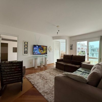 Casa Residencial com 502m², 6 quartos, 3 suítes, 4 garagens, no bairro Ingleses em Florianópolis