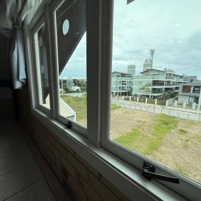 Casa Residencial com 502m², 6 quartos, 3 suítes, 4 garagens, no bairro Ingleses em Florianópolis