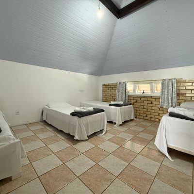 Casa Residencial com 502m², 6 quartos, 3 suítes, 4 garagens, no bairro Ingleses em Florianópolis