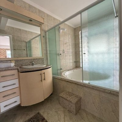 Casa Residencial com 502m², 6 quartos, 3 suítes, 4 garagens, no bairro Ingleses em Florianópolis