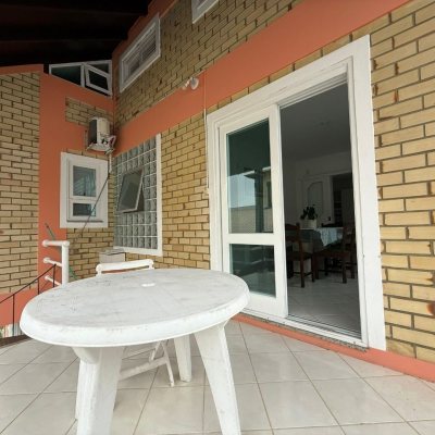 Casa Residencial com 502m², 6 quartos, 3 suítes, 4 garagens, no bairro Ingleses em Florianópolis