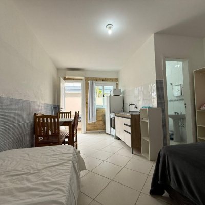 Casa Residencial com 502m², 6 quartos, 3 suítes, 4 garagens, no bairro Ingleses em Florianópolis