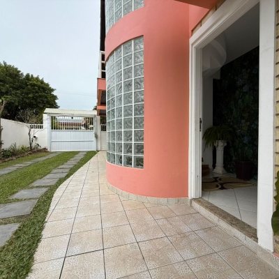 Casa Residencial com 502m², 6 quartos, 3 suítes, 4 garagens, no bairro Ingleses em Florianópolis