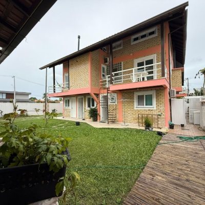 Casa Residencial com 502m², 6 quartos, 3 suítes, 4 garagens, no bairro Ingleses em Florianópolis