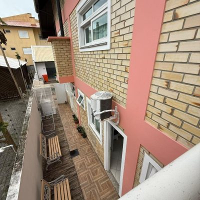 Casa Residencial com 502m², 6 quartos, 3 suítes, 4 garagens, no bairro Ingleses em Florianópolis