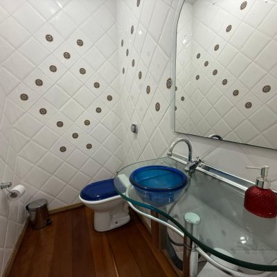 Casa Residencial com 502m², 6 quartos, 3 suítes, 4 garagens, no bairro Ingleses em Florianópolis