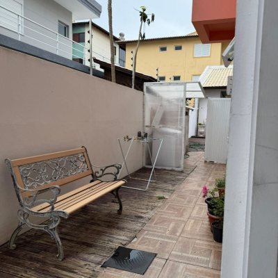 Casa Residencial com 502m², 6 quartos, 3 suítes, 4 garagens, no bairro Ingleses em Florianópolis