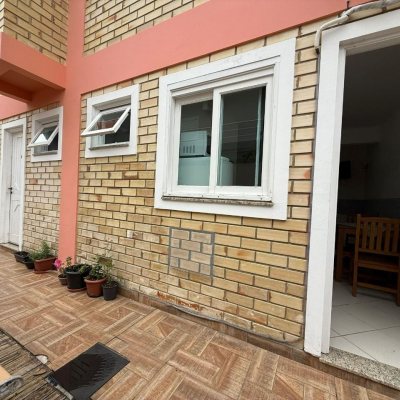 Casa Residencial com 502m², 6 quartos, 3 suítes, 4 garagens, no bairro Ingleses em Florianópolis