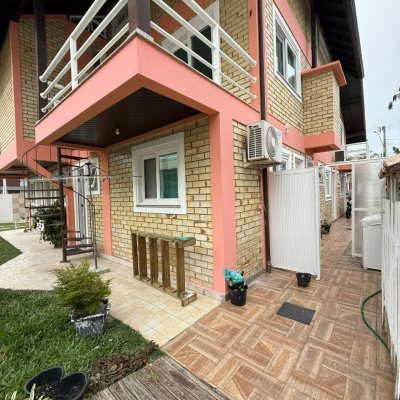 Casa Residencial com 502m², 6 quartos, 3 suítes, 4 garagens, no bairro Ingleses em Florianópolis
