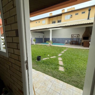 Casa Residencial com 502m², 6 quartos, 3 suítes, 4 garagens, no bairro Ingleses em Florianópolis