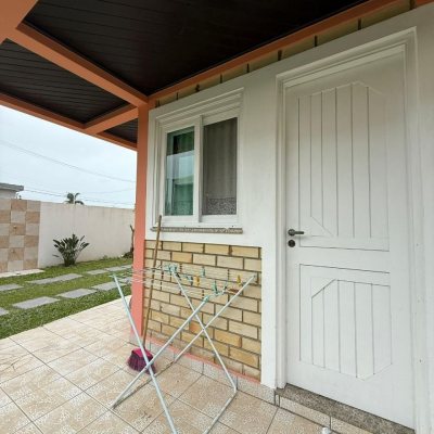 Casa Residencial com 502m², 6 quartos, 3 suítes, 4 garagens, no bairro Ingleses em Florianópolis