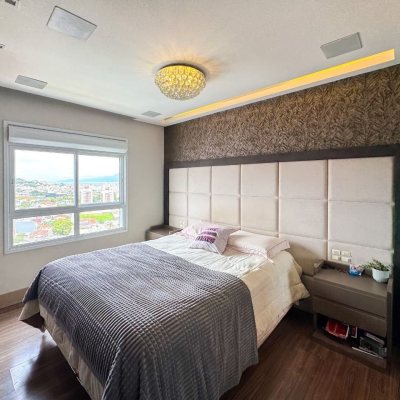 Cobertura com 175m², 3 quartos, 2 suítes, 2 garagens, no bairro Estreito em Florianópolis