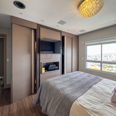 Cobertura com 175m², 3 quartos, 2 suítes, 2 garagens, no bairro Estreito em Florianópolis