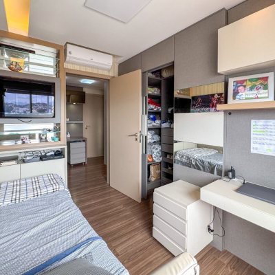 Cobertura com 175m², 3 quartos, 2 suítes, 2 garagens, no bairro Estreito em Florianópolis