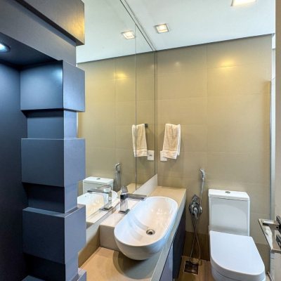 Cobertura com 175m², 3 quartos, 2 suítes, 2 garagens, no bairro Estreito em Florianópolis