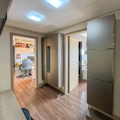 Cobertura com 175m², 3 quartos, 2 suítes, 2 garagens, no bairro Estreito em Florianópolis