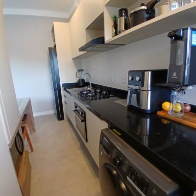 Apartamentos com 60m², 1 quarto, 1 garagem, no bairro Cachoeira Do Bom Jesus em Florianópolis