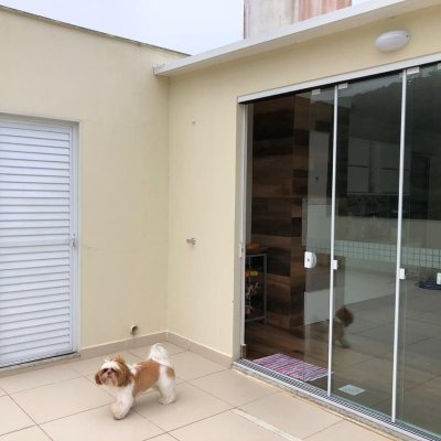 Cobertura com 197m², 4 quartos, 2 suítes, 2 garagens, no bairro Ingleses do Rio Vermelho em Florianópolis