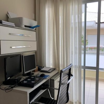 Cobertura com 197m², 4 quartos, 2 suítes, 2 garagens, no bairro Ingleses do Rio Vermelho em Florianópolis