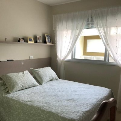 Cobertura com 197m², 4 quartos, 2 suítes, 2 garagens, no bairro Ingleses do Rio Vermelho em Florianópolis