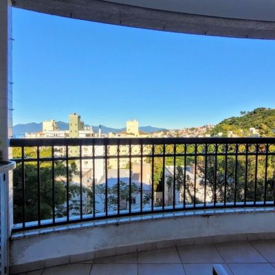 Apartamentos com 94m², 2 quartos, 2 suítes, 2 garagens, no bairro Coqueiros em Florianópolis