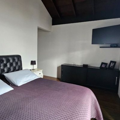 Casa Residencial com 269m², 4 quartos, 4 suítes, 4 garagens, no bairro Centro em Florianópolis