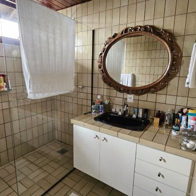 Casa Residencial com 269m², 4 quartos, 4 suítes, 4 garagens, no bairro Centro em Florianópolis