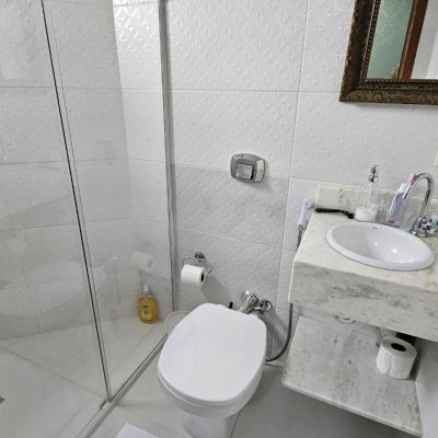 Casa Residencial com 269m², 4 quartos, 4 suítes, 4 garagens, no bairro Centro em Florianópolis