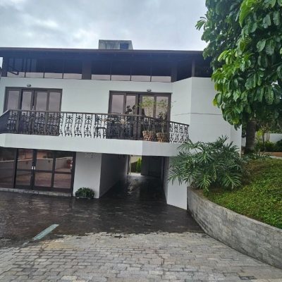 Casa Residencial com 269m², 4 quartos, 4 suítes, 4 garagens, no bairro Centro em Florianópolis