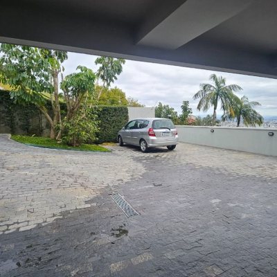 Casa Residencial com 269m², 4 quartos, 4 suítes, 4 garagens, no bairro Centro em Florianópolis