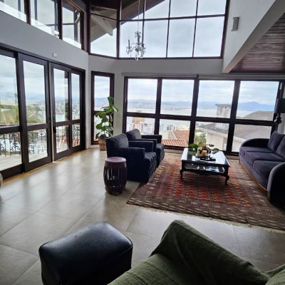Casa Residencial com 269m², 4 quartos, 4 suítes, 4 garagens, no bairro Centro em Florianópolis