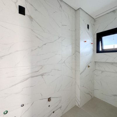 Casa Residencial com 225m², 3 quartos, 3 suítes, 4 garagens, no bairro Jurerê em Florianópolis