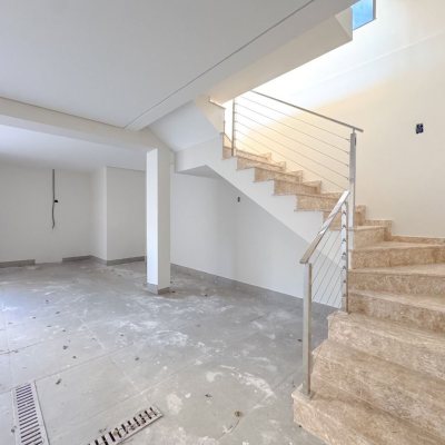 Casa Residencial com 225m², 3 quartos, 3 suítes, 4 garagens, no bairro Jurerê em Florianópolis