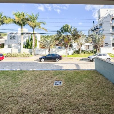 Casa Residencial com 225m², 3 quartos, 3 suítes, 4 garagens, no bairro Jurerê em Florianópolis