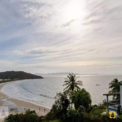 Chalé com 506m², 10 quartos, 5 garagens, no bairro Ponta Das Canas em Florianópolis