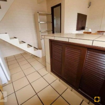 Chalé com 506m², 10 quartos, 5 garagens, no bairro Ponta Das Canas em Florianópolis