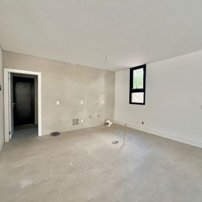 Casa em Condomínio com 341m², 4 quartos, 4 suítes, 2 garagens, no bairro Lagoa Da Conceição em Florianópolis