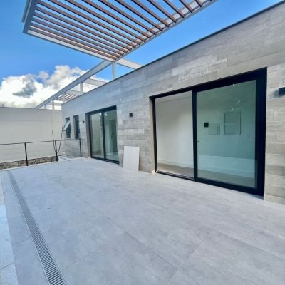 Casa em Condomínio com 341m², 4 quartos, 4 suítes, 2 garagens, no bairro Lagoa Da Conceição em Florianópolis