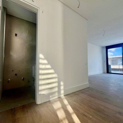 Casa em Condomínio com 341m², 4 quartos, 4 suítes, 2 garagens, no bairro Lagoa Da Conceição em Florianópolis