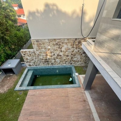 Casa em Condomínio com 341m², 4 quartos, 4 suítes, 2 garagens, no bairro Lagoa Da Conceição em Florianópolis