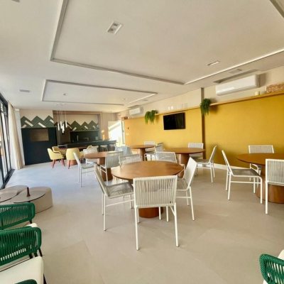 Casa em Condomínio com 341m², 4 quartos, 4 suítes, 2 garagens, no bairro Lagoa Da Conceição em Florianópolis