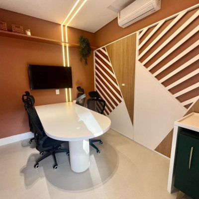 Casa em Condomínio com 341m², 4 quartos, 4 suítes, 2 garagens, no bairro Lagoa Da Conceição em Florianópolis